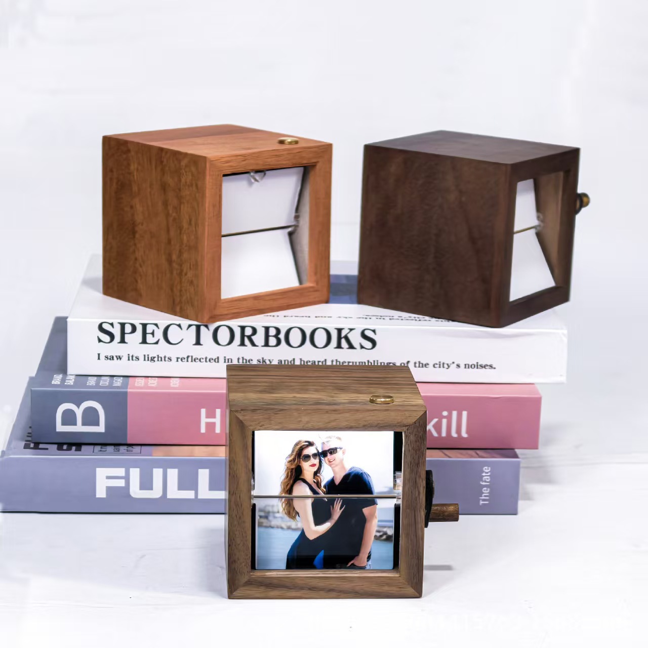 Custom Flipbook Photo Frame Pe - Engraved Wood Frame avaliação e preço