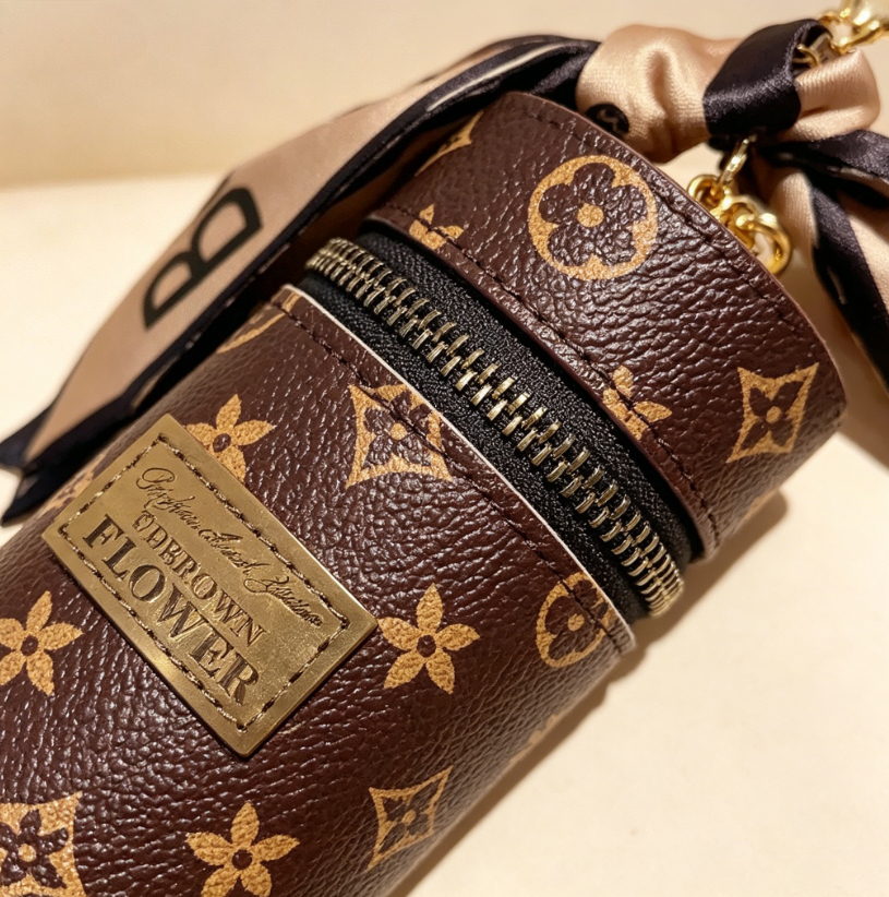 Vintage Brown Monogram Print C - Monogram Keychain Leather avaliação e preço