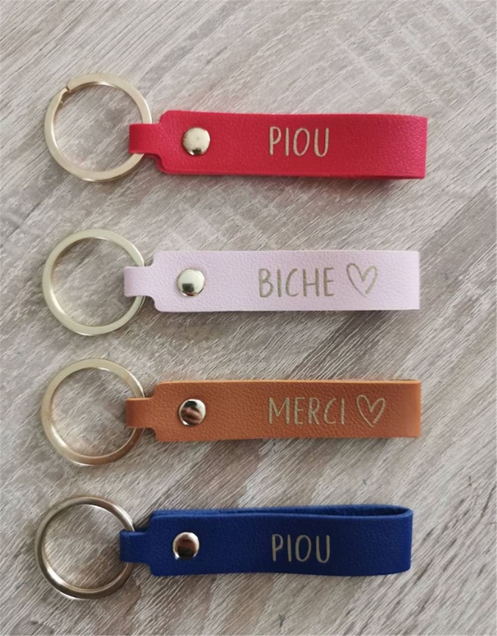 Personalized Leather Key Holde - Monogram Keychain Leather avaliação e preço