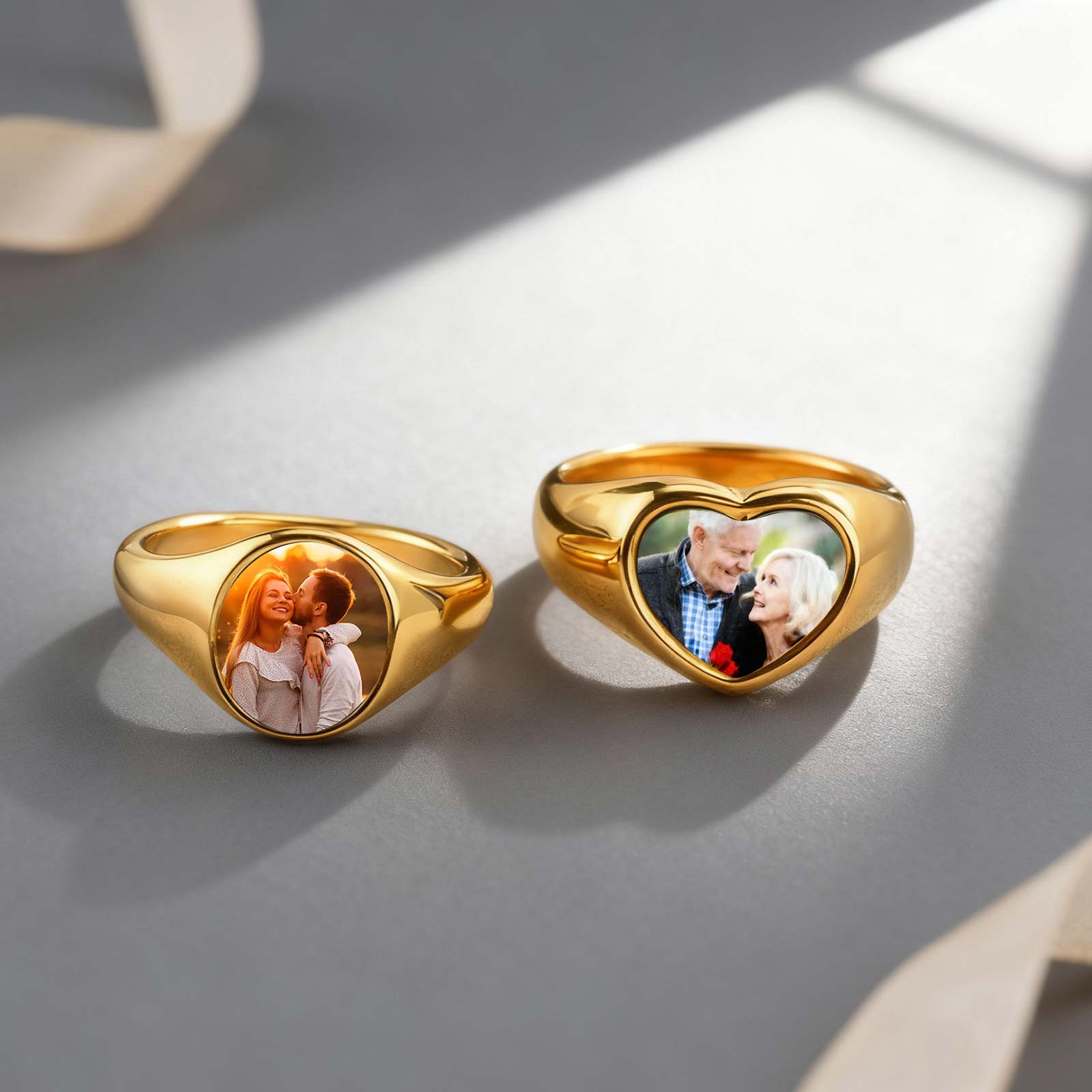 Custom Photo Signet Ring for W - Initial Ring Custom avaliação e preço
