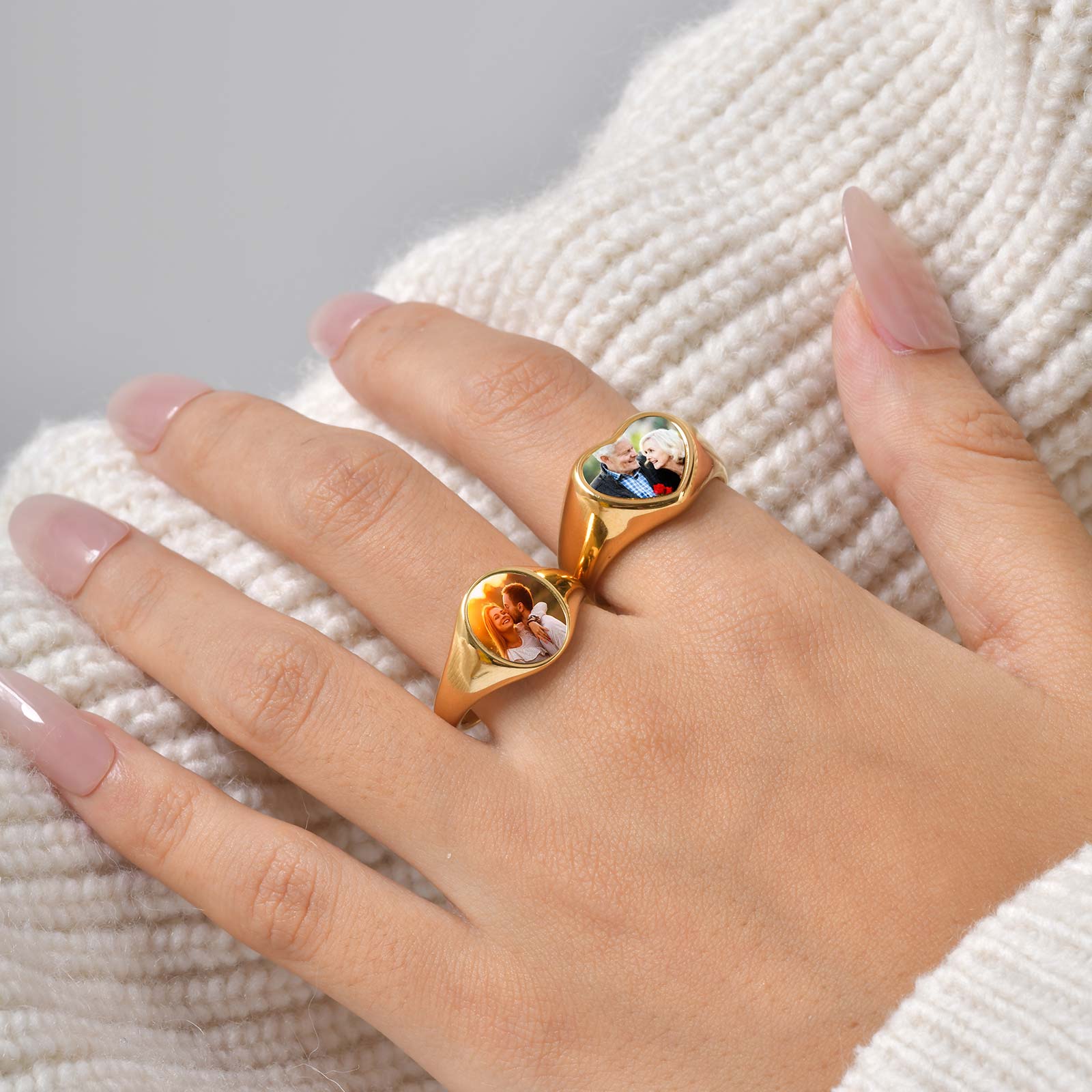 Custom Photo Signet Ring for W - Initial Ring Custom avaliação e preço