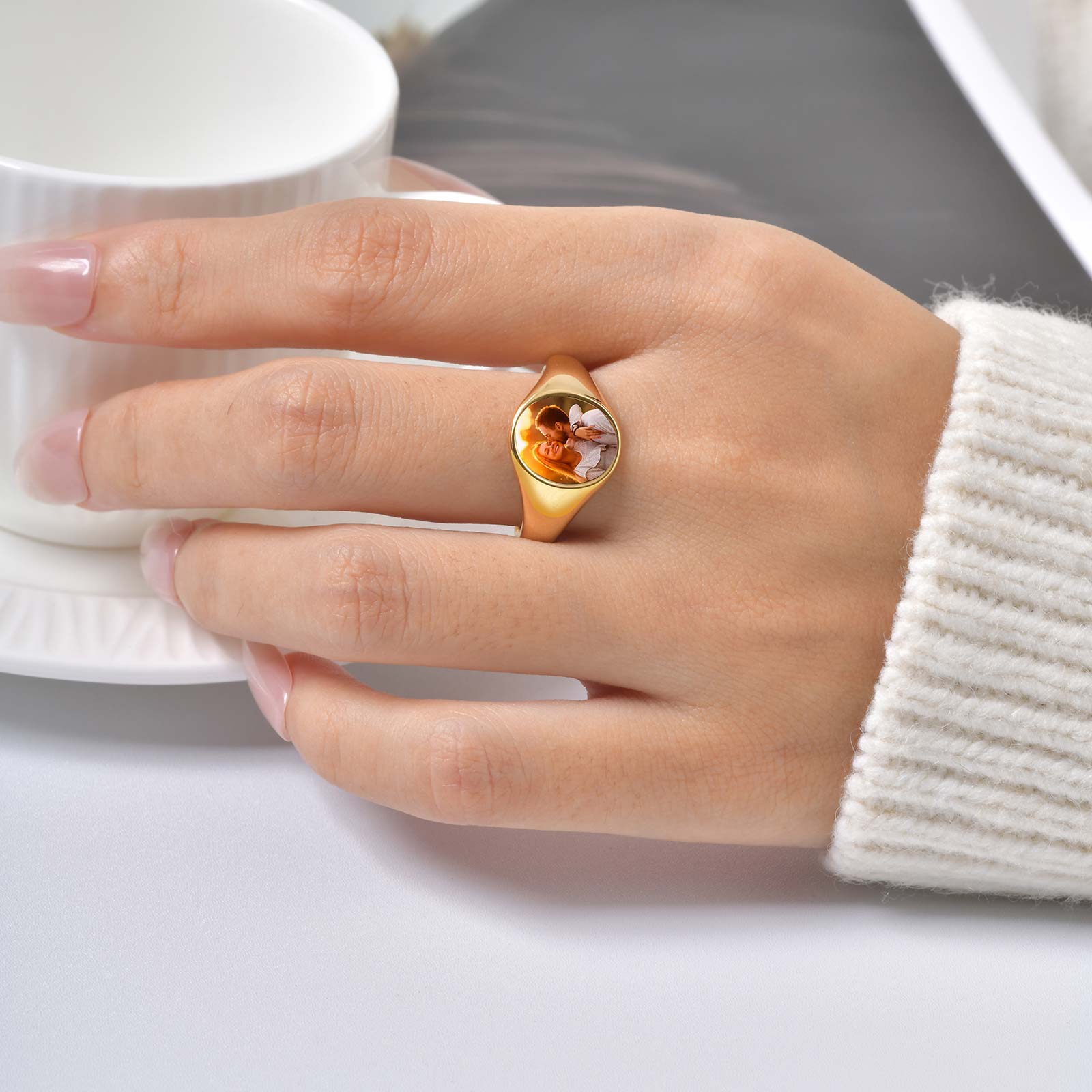 Custom Photo Signet Ring for W - Initial Ring Custom avaliação e preço