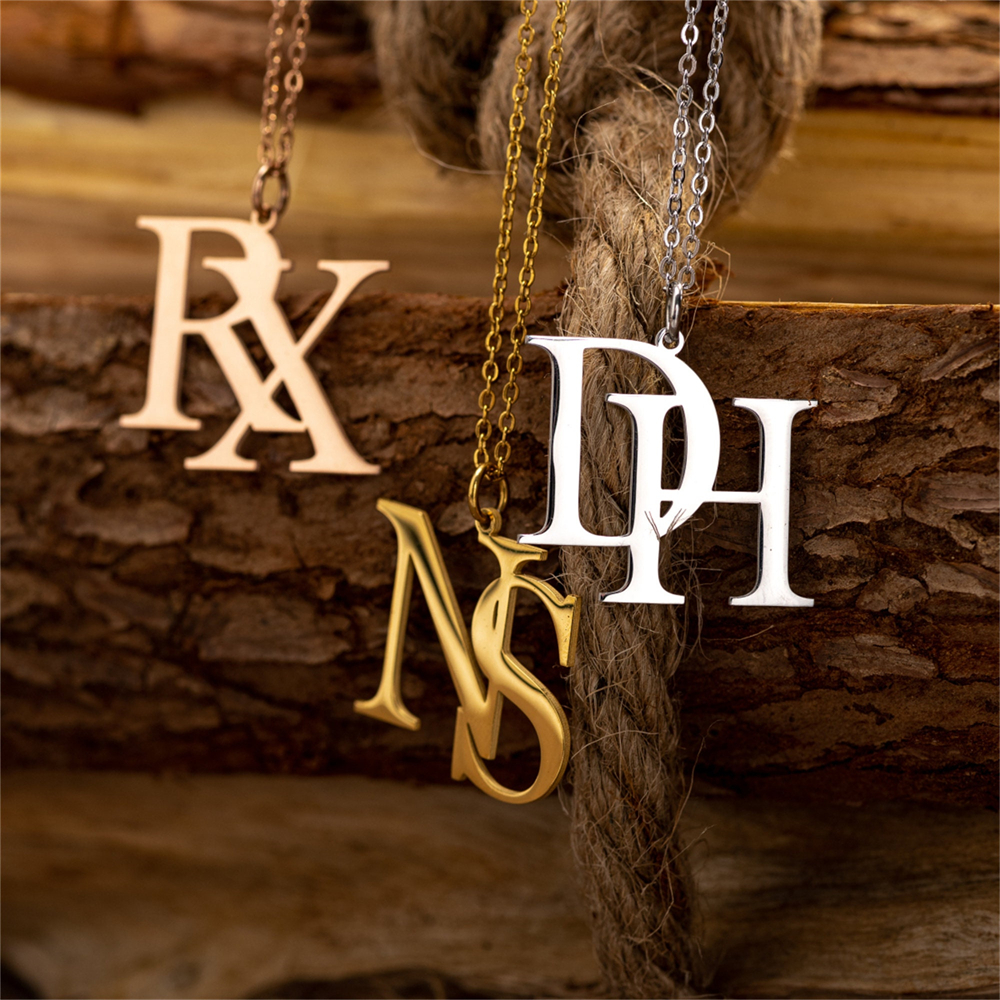 Couples Custom Initial Letter  - Birth Flower Necklace avaliação e preço